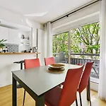Appartement Design Pour Les Amateurs De Modernite